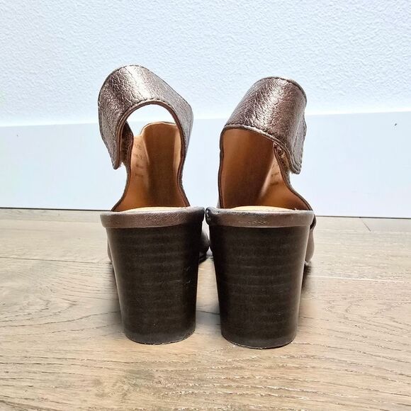 Johnston & Murphy Evelyn Open Toe Chunky Bootie in Metallic Bronze - Picture 5 of 13